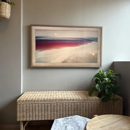 Modern With Stunning View And Access To Sea Апартаменти