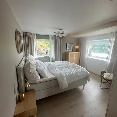 Modern With Stunning View And Access To Sea *