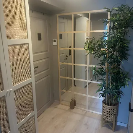 Modern With Stunning View And Access To Sea شقة *