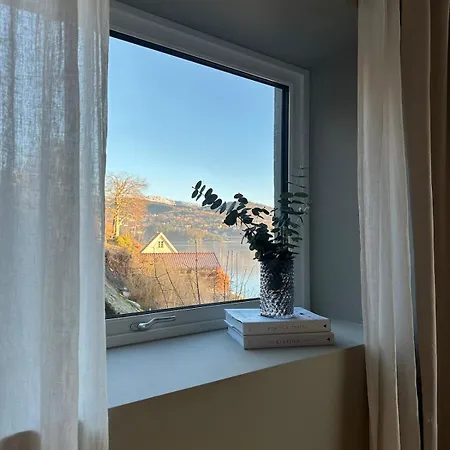 Modern With Stunning View And Access To Sea *